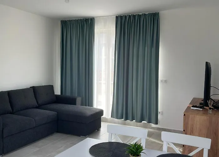 Lux Penthouse Apartment *